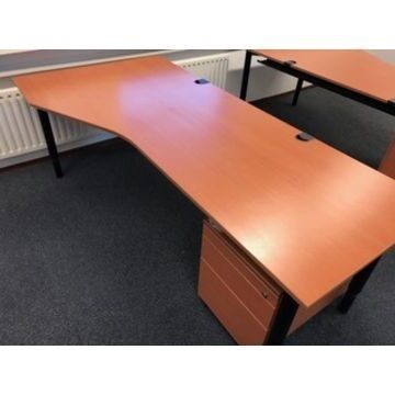 bureau 4560
