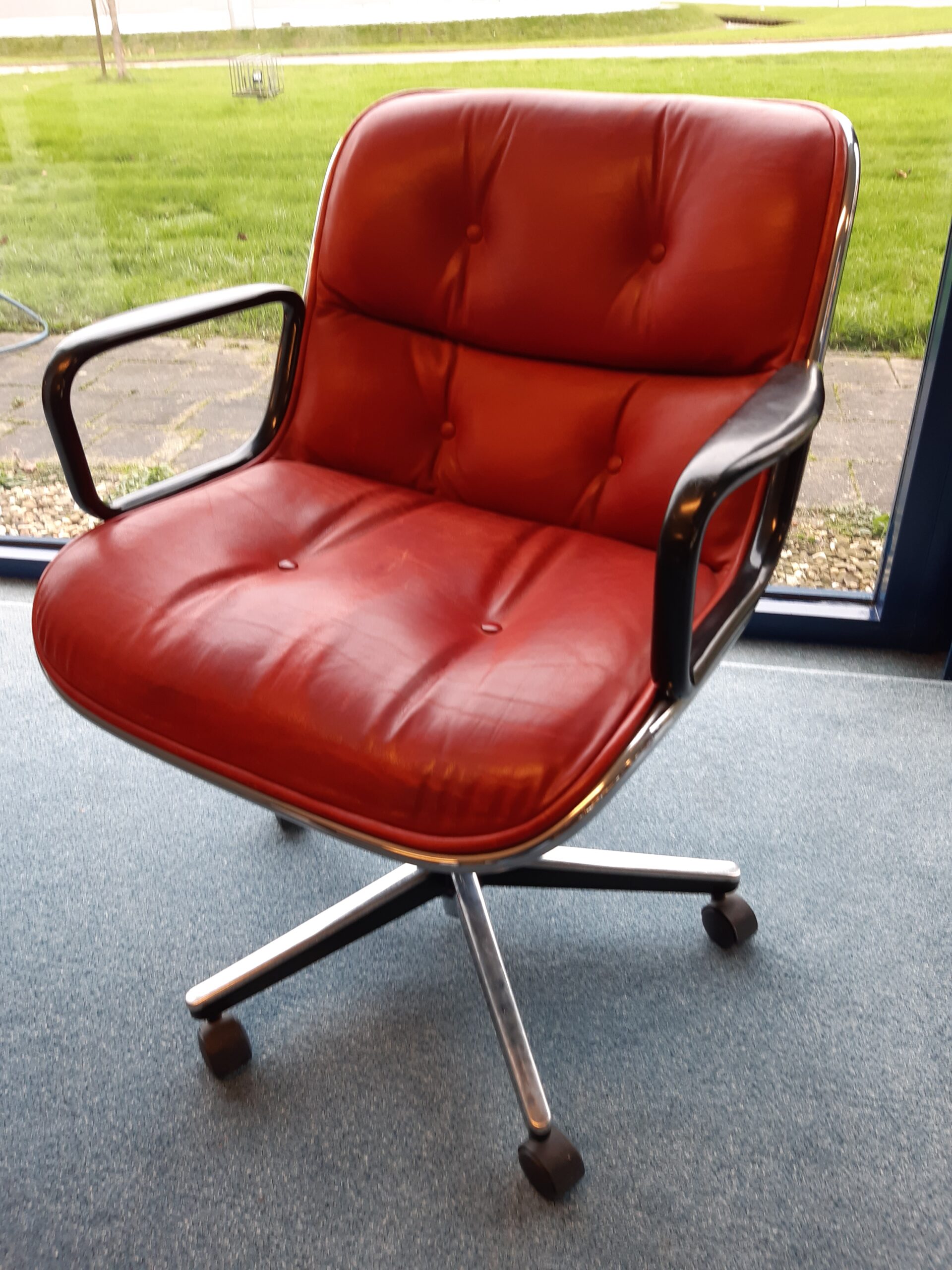 charles pollock chair 5472